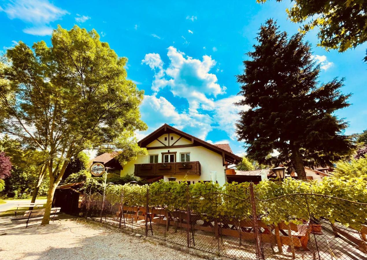 Sommer Panzio Balatonföldvár 외부 사진